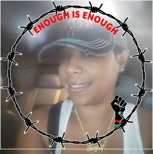 Meet your Posher, Ronni